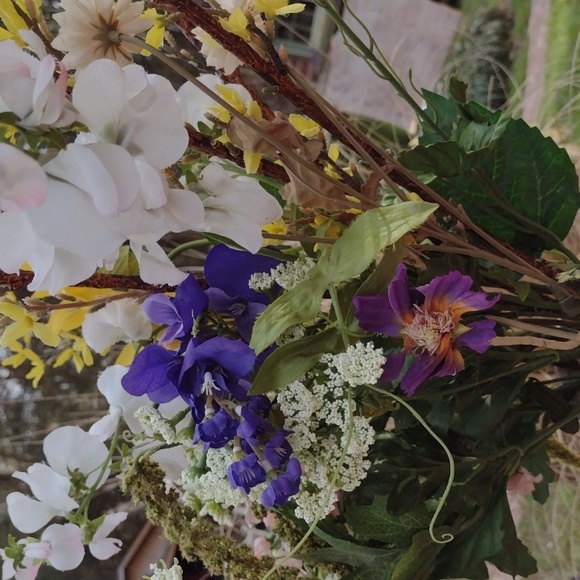 FLORALS - Picture 2 of 3